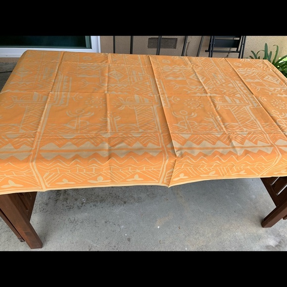 Table cloths - Picture 2 of 6